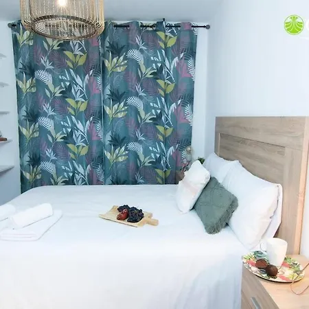 Apartman Large Complete Apartment, In The Center With Balcony *