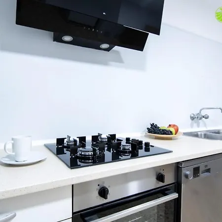 Apartamento Large Complete Apartment, In The Center With Balcony